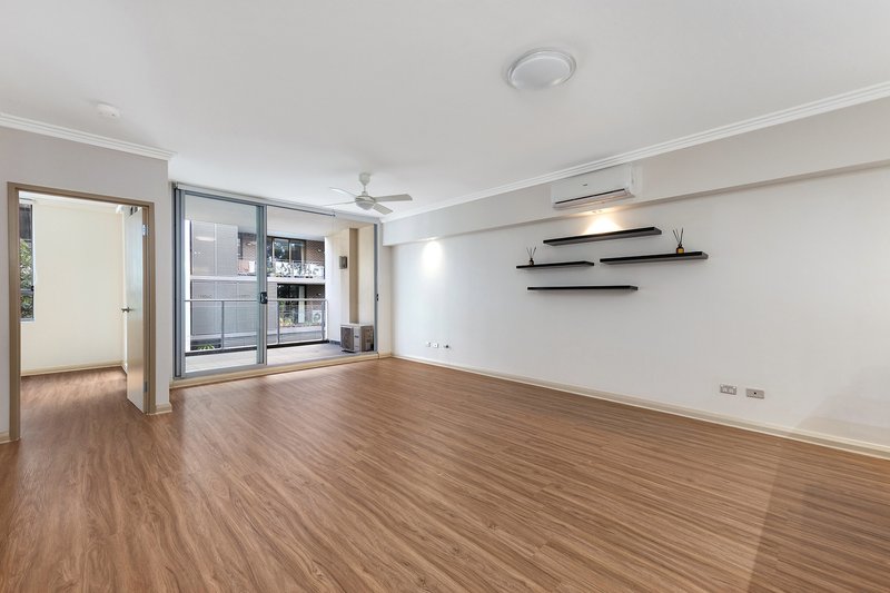 Photo - 504/25-31 Orara Street, Waitara NSW 2077 - Image 3