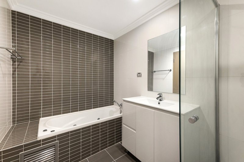 Photo - 504/25-31 Orara Street, Waitara NSW 2077 - Image 5