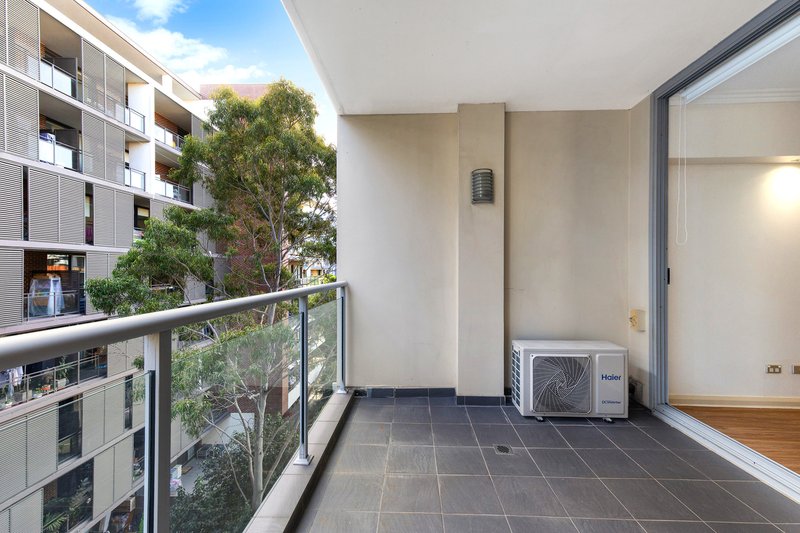 Photo - 504/25-31 Orara Street, Waitara NSW 2077 - Image 6