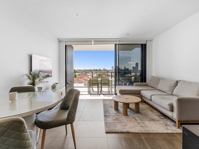 Photo - 504/28 Dalpura Street, Surfers Paradise QLD 4217 - Image 7