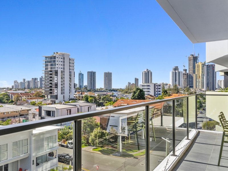 Photo - 504/28 Dalpura Street, Surfers Paradise QLD 4217 - Image 12