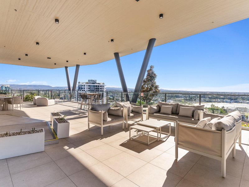 Photo - 504/28 Dalpura Street, Surfers Paradise QLD 4217 - Image 18