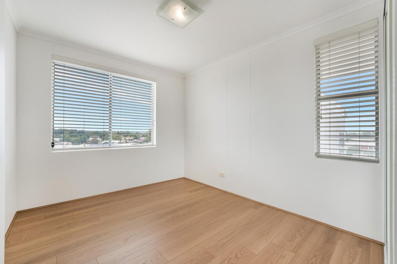 Photo - 504/28 Smart Street, Fairfield NSW 2165 - Image 7