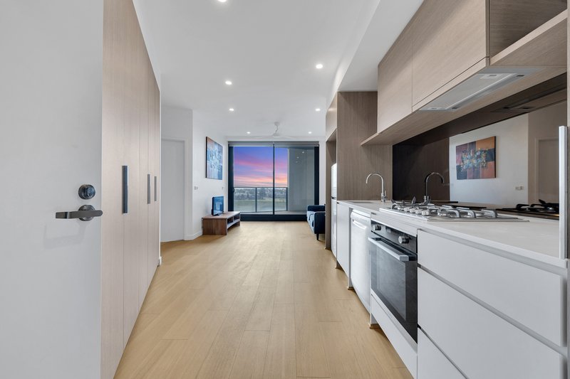 Photo - 504/30 Clark Street, Williams Landing VIC 3027 - Image 3