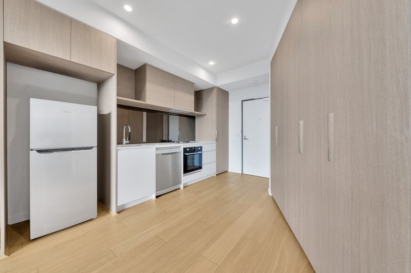 Photo - 504/30 Clark Street, Williams Landing VIC 3027 - Image 7