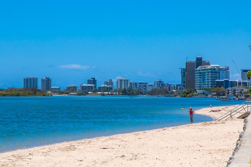 Photo - 504/34 Picnic Point Esplanade, Maroochydore QLD 4558 - Image 9