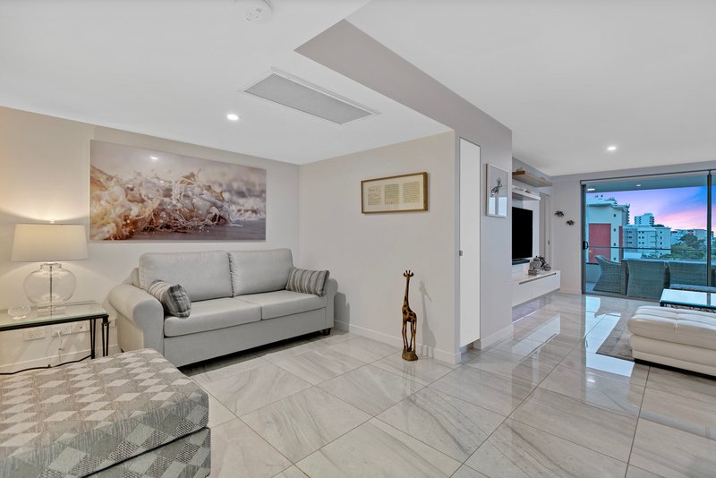 Photo - 504/34 Picnic Point Esplanade, Maroochydore QLD 4558 - Image 12