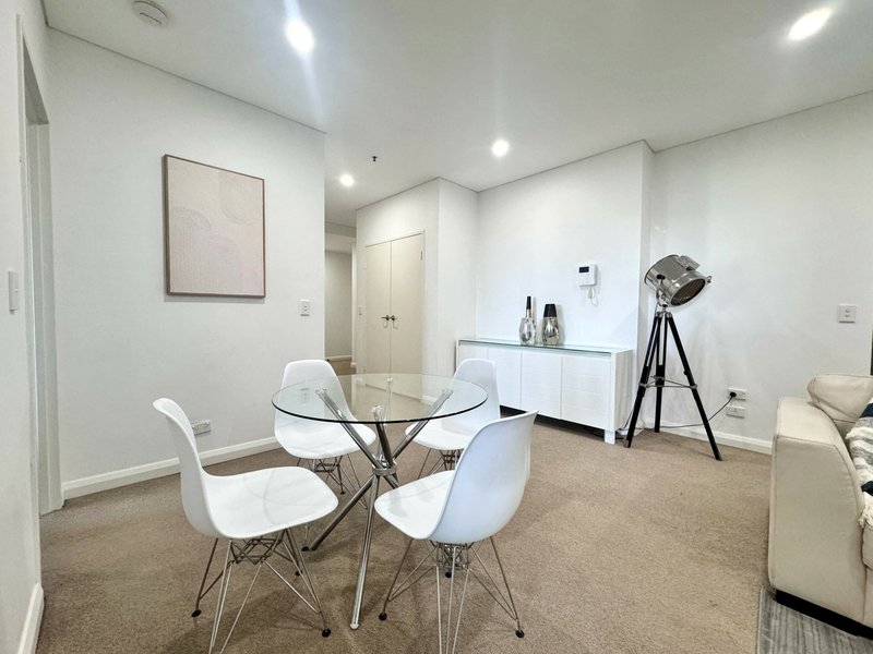 Photo - 504/61-63 Rickard Road, Bankstown NSW 2200 - Image 3