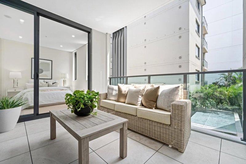 Photo - 504A/8 Oaks Avenue, Dee Why NSW 2099 - Image 1