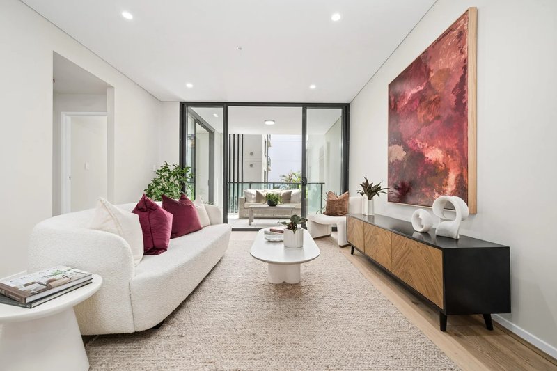 Photo - 504A/8 Oaks Avenue, Dee Why NSW 2099 - Image 2