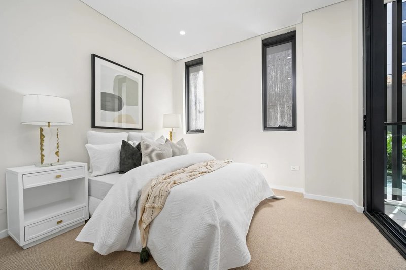 Photo - 504A/8 Oaks Avenue, Dee Why NSW 2099 - Image 4