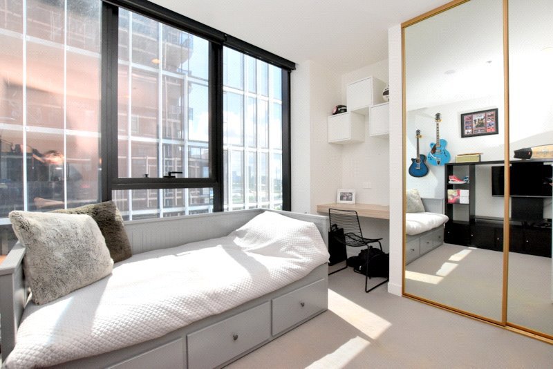 Photo - 504B/320 Plummer Street, Port Melbourne VIC 3207 - Image 10
