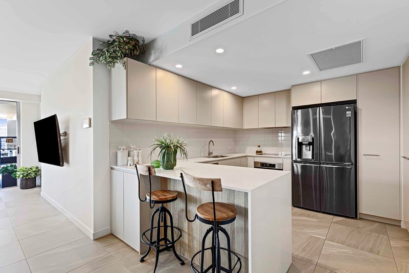 Photo - 505/1 Mantra Esplanade, Birtinya QLD 4575 - Image 3