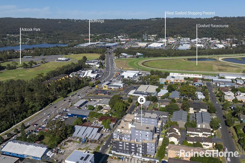 Photo - 505/10 Fielder Street, West Gosford NSW 2250 - Image 17