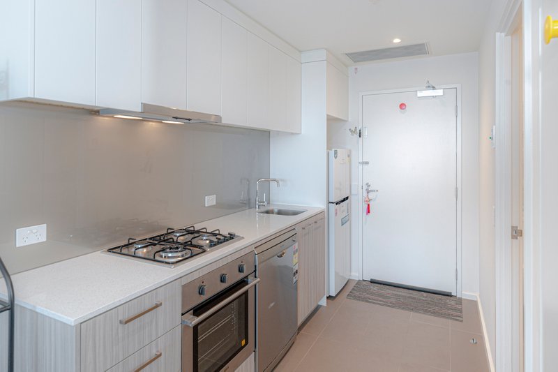 Photo - 505/180 Morphett Street, Adelaide SA 5000 - Image 3