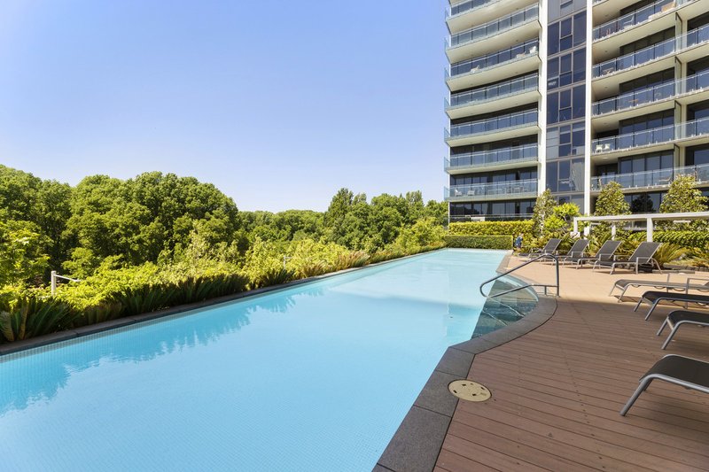 Photo - 505/240 Bunda Street, City ACT 2601 - Image 1