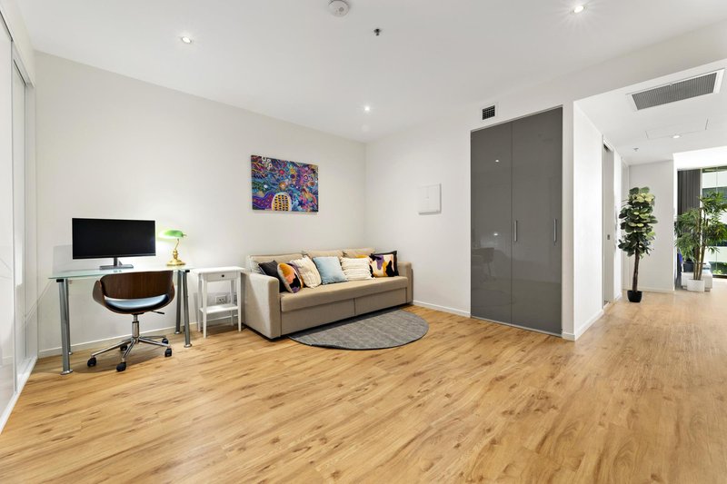 Photo - 505/240 Bunda Street, City ACT 2601 - Image 8