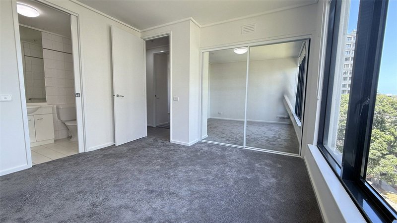 Photo - 505/28 Bank Street, South Melbourne VIC 3205 - Image 5