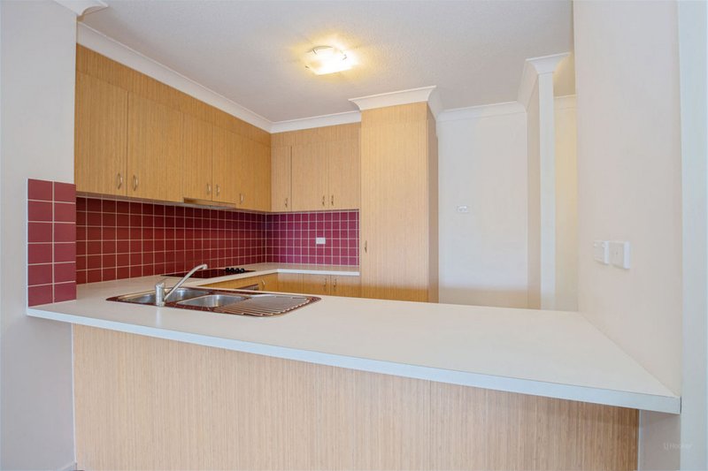 Photo - 505/33 Clark Street, Biggera Waters QLD 4216 - Image 7