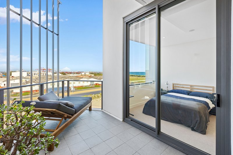 Photo - 505/7 Cattalini Lane, North Fremantle WA 6159 - Image 1