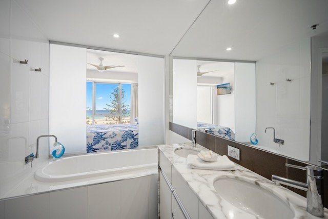 Photo - 506/110 Marine Parade, Coolangatta QLD 4225 - Image 5