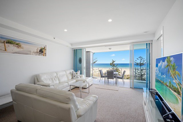 Photo - 506/110 Marine Parade, Coolangatta QLD 4225 - Image 11