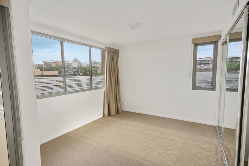 Photo - 506/17-21 Douglas Street, Mooloolaba QLD 4557 - Image 8