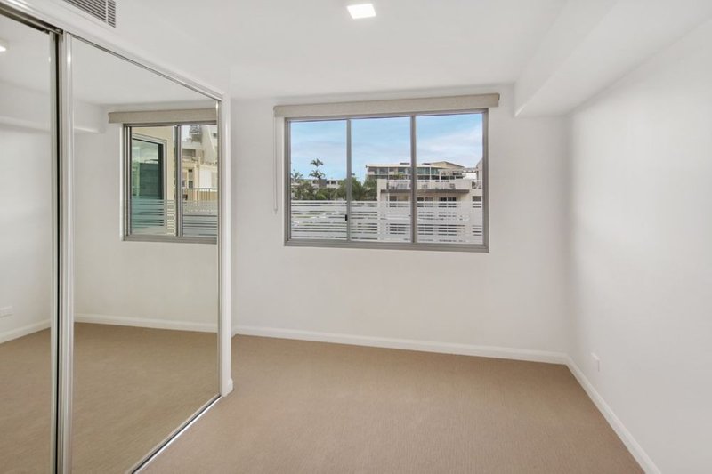 Photo - 506/17-21 Douglas Street, Mooloolaba QLD 4557 - Image 9