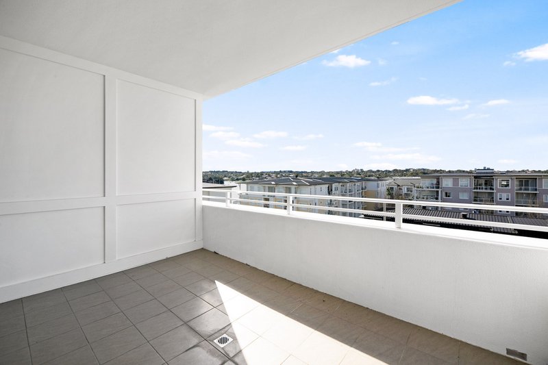 Photo - 506/17 Woodlands Avenue, Breakfast Point NSW 2137 - Image 2