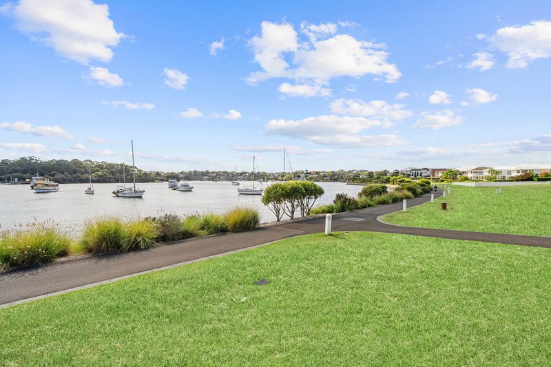 Photo - 506/17 Woodlands Avenue, Breakfast Point NSW 2137 - Image 12