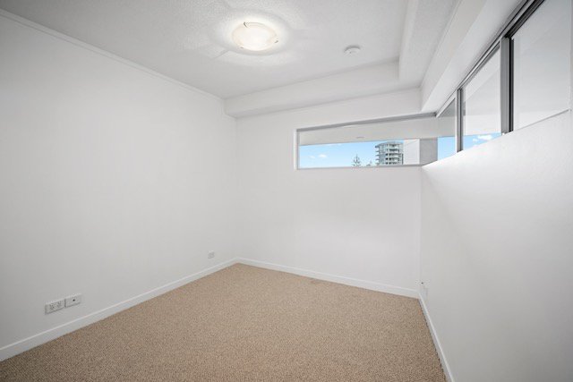 Photo - 506/3 Mclean Street, Coolangatta QLD 4225 - Image 10