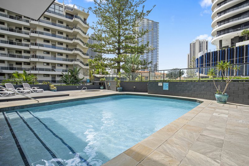 Photo - 506/30-34 Surf Parade, Broadbeach QLD 4218 - Image 12