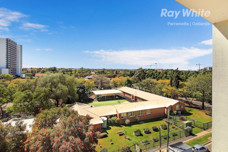 Photo - 506/31-37 Hassall Street, Parramatta NSW 2150 - Image 2