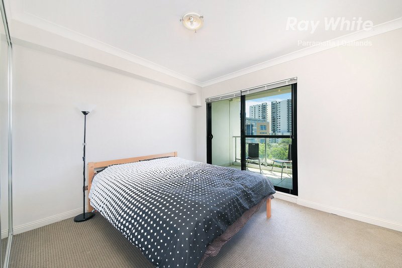 Photo - 506/31-37 Hassall Street, Parramatta NSW 2150 - Image 8