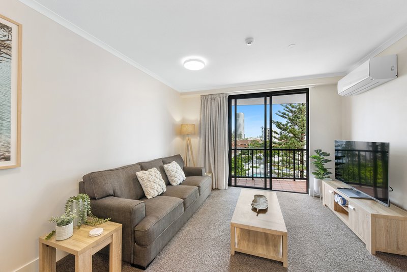 Photo - 506/32 Surf Parade , Broadbeach Waters QLD 4218 - Image 4
