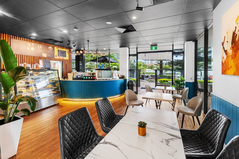Photo - 506/32 Surf Parade , Broadbeach Waters QLD 4218 - Image 18