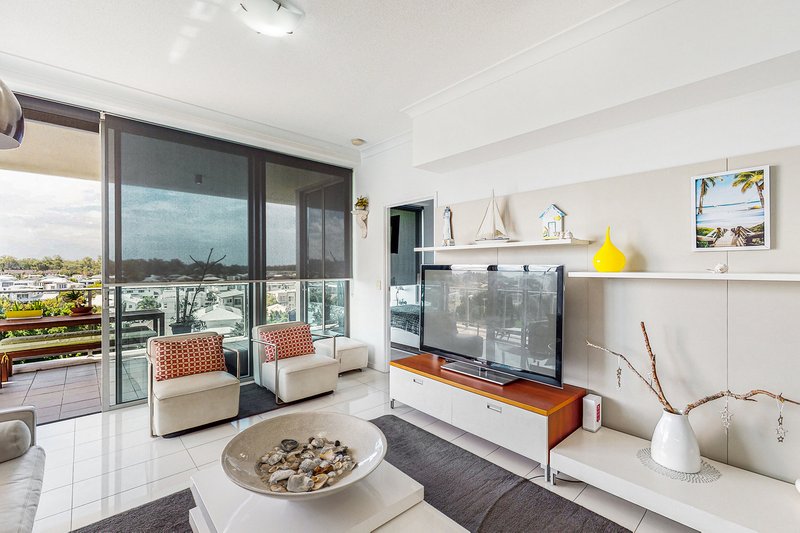 Photo - 506/41 Harbour Town Drive, Biggera Waters QLD 4216 - Image 5
