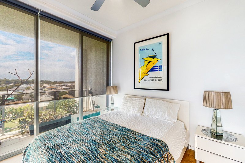 Photo - 506/41 Harbour Town Drive, Biggera Waters QLD 4216 - Image 6