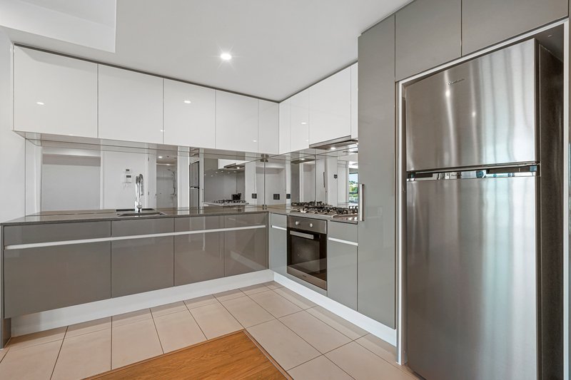 Photo - 506/50-54 Hudson Road, Albion QLD 4010 - Image 3