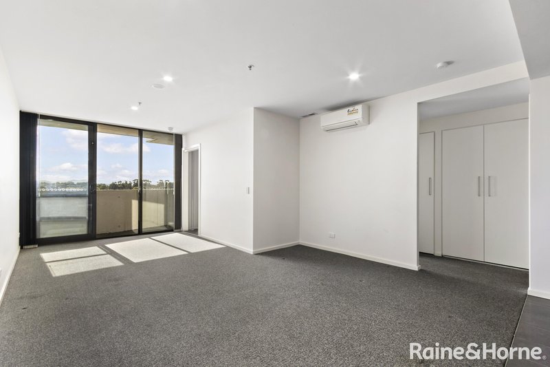 Photo - 507/120 Eastern Valley Way, Belconnen ACT 2617 - Image 6