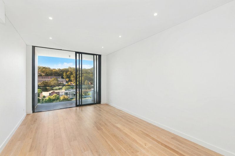 Photo - 507/148A Albany Street, Point Frederick NSW 2250 - Image 2