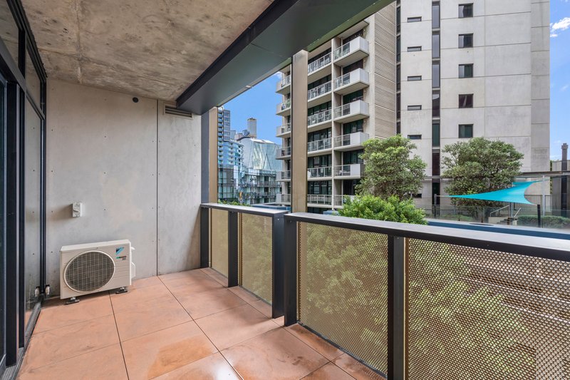 Photo - 507/3 Aquitania Way, Docklands VIC 3008 - Image 13