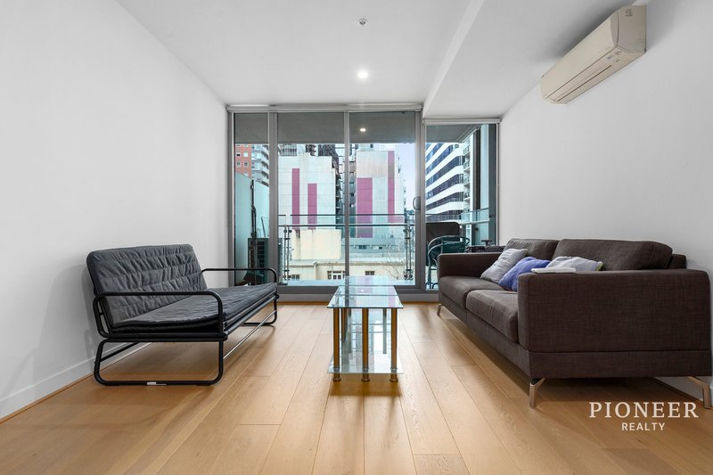 Photo - 507/36 La Trobe Street, Melbourne VIC 3000 - Image 2