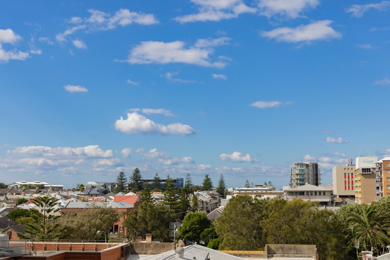 Photo - 507/7-9 Watt Street, Newcastle NSW 2300 - Image 9