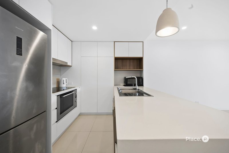 Photo - 508/100 Holdsworth Street, Coorparoo QLD 4151 - Image 6
