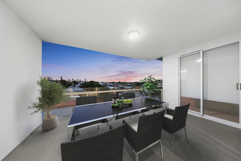 Photo - 508/100 Holdsworth Street, Coorparoo QLD 4151 - Image 7