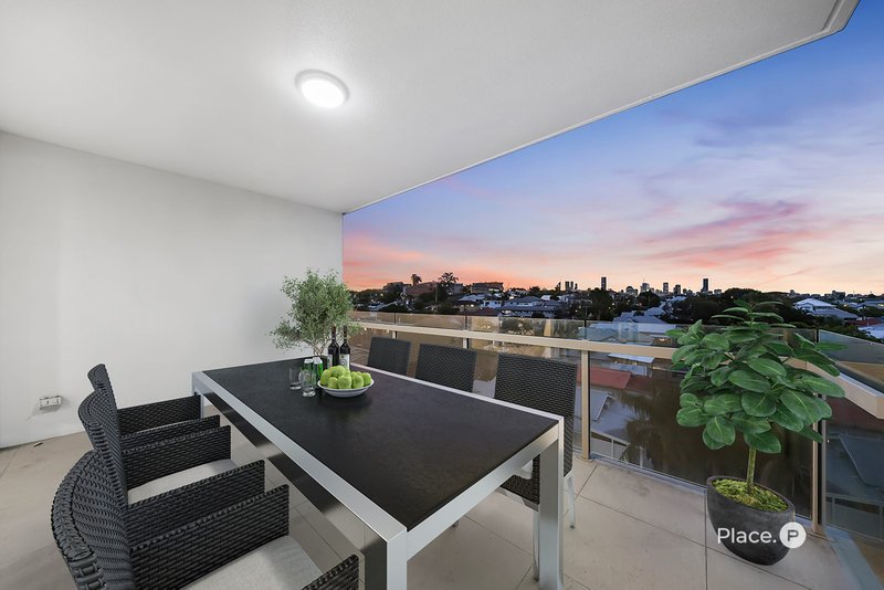 Photo - 508/100 Holdsworth Street, Coorparoo QLD 4151 - Image 8
