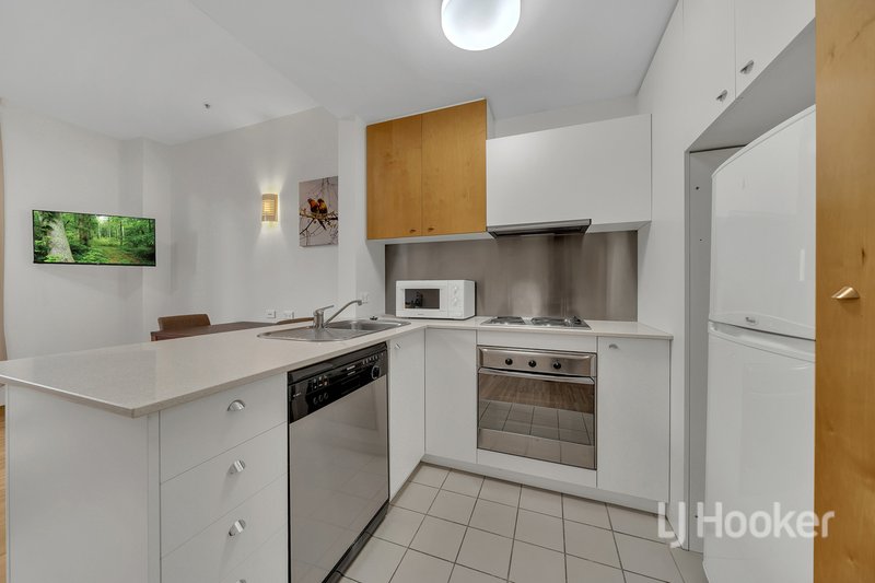 Photo - 508/155 Bourke Street, Melbourne VIC 3000 - Image 4