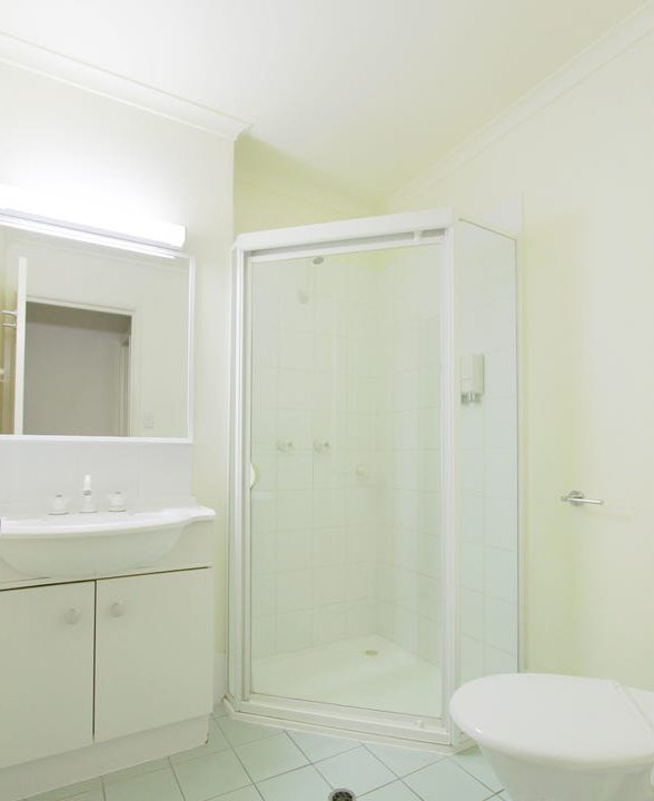 Photo - 50/85 Deakin Street, Kangaroo Point QLD 4169 - Image 2