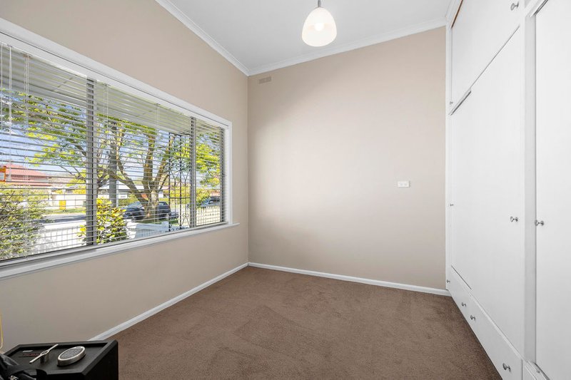 Photo - 509 Doveton Street North, Soldiers Hill VIC 3350 - Image 10